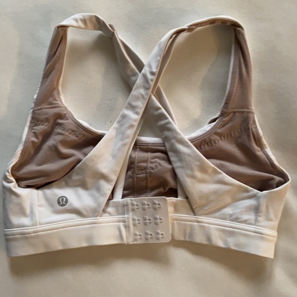 Lululemon sports bra worn once - Picture 2 of 3
